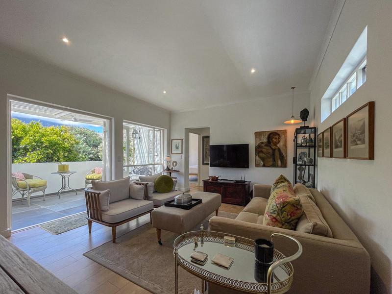 2 Bedroom Property for Sale in Hout Bay Western Cape